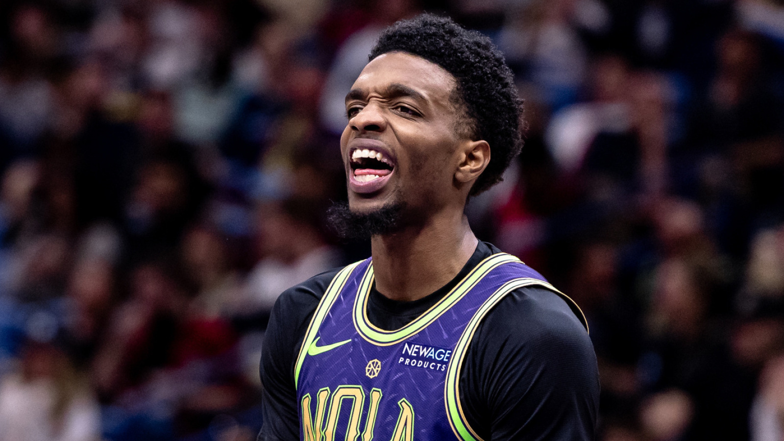 Pelicans agree to a three-year extension with defensive anchor