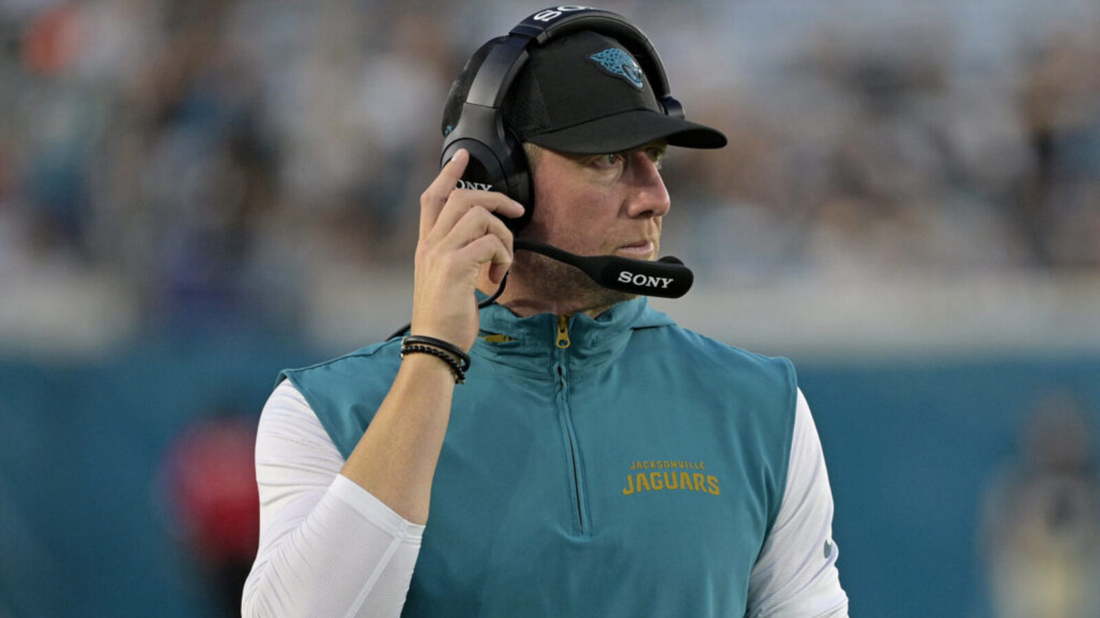Jaguars Terminate Contract of Titanic 355-Pound Player