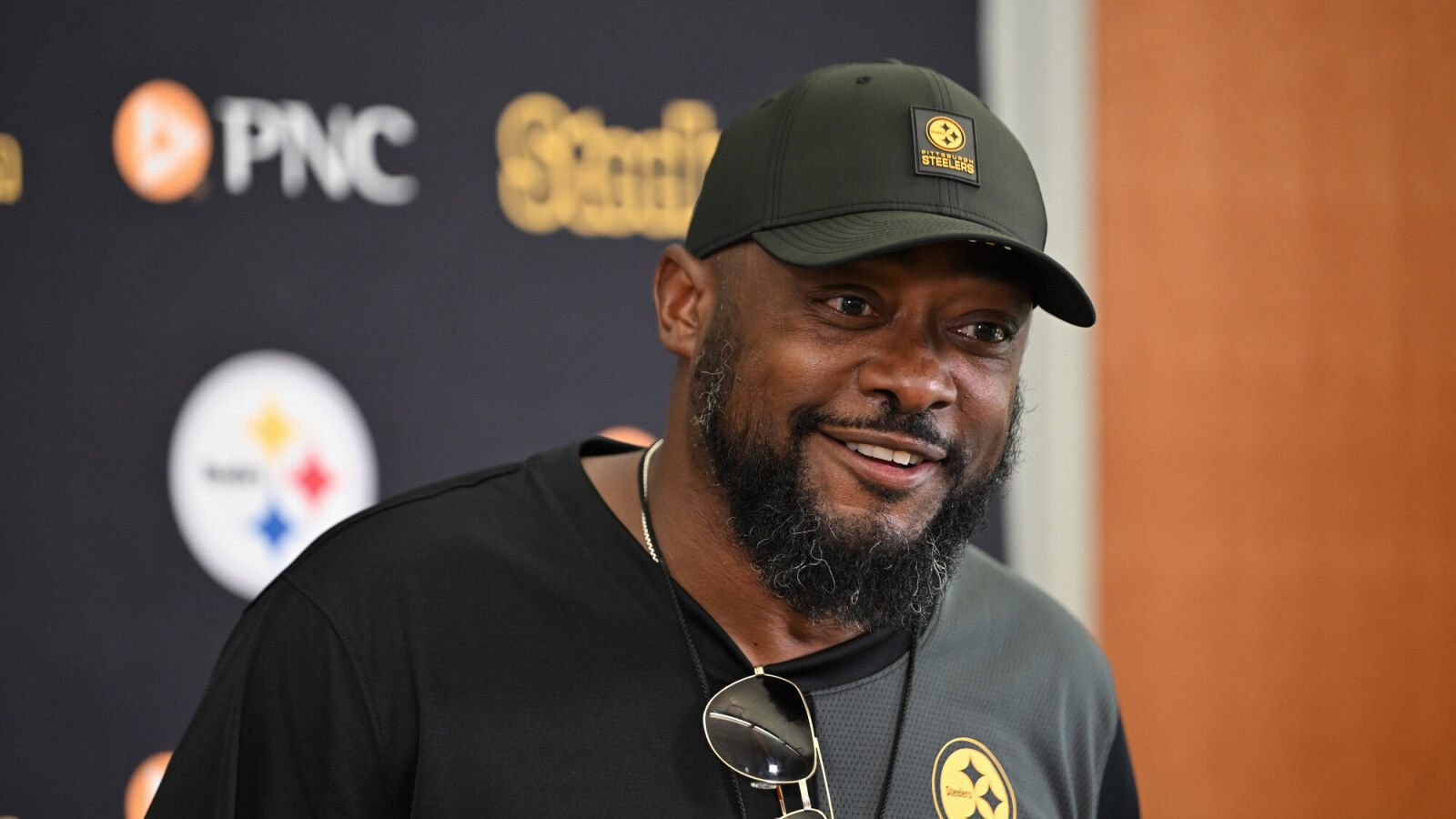 Mike Tomlin furthers optimism surrounding Aaron Rodgers' potential with Steelers
