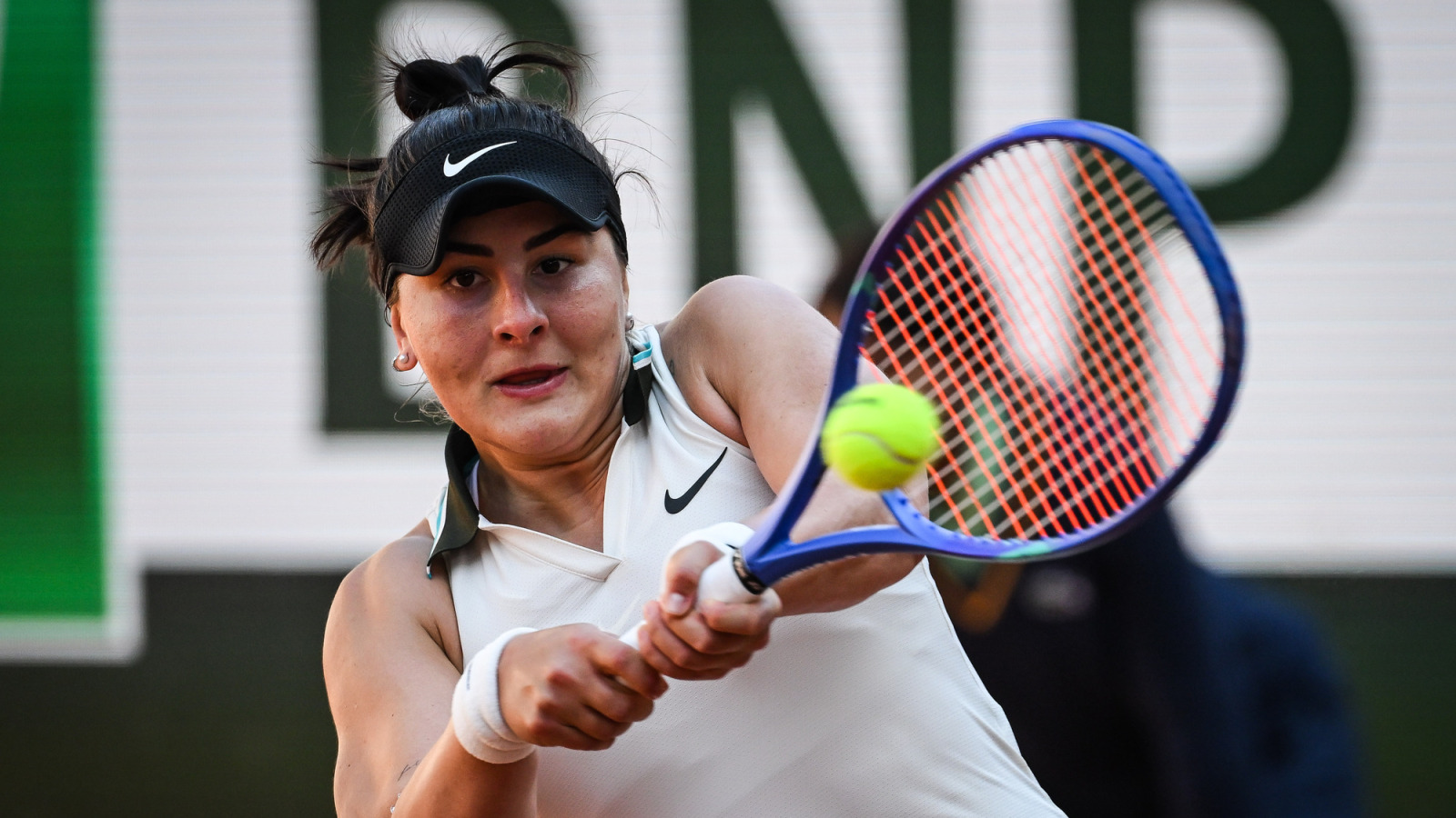 Bianca Andreescu crashes out of Roland Garros qualifying after having match point against Nao Hibino