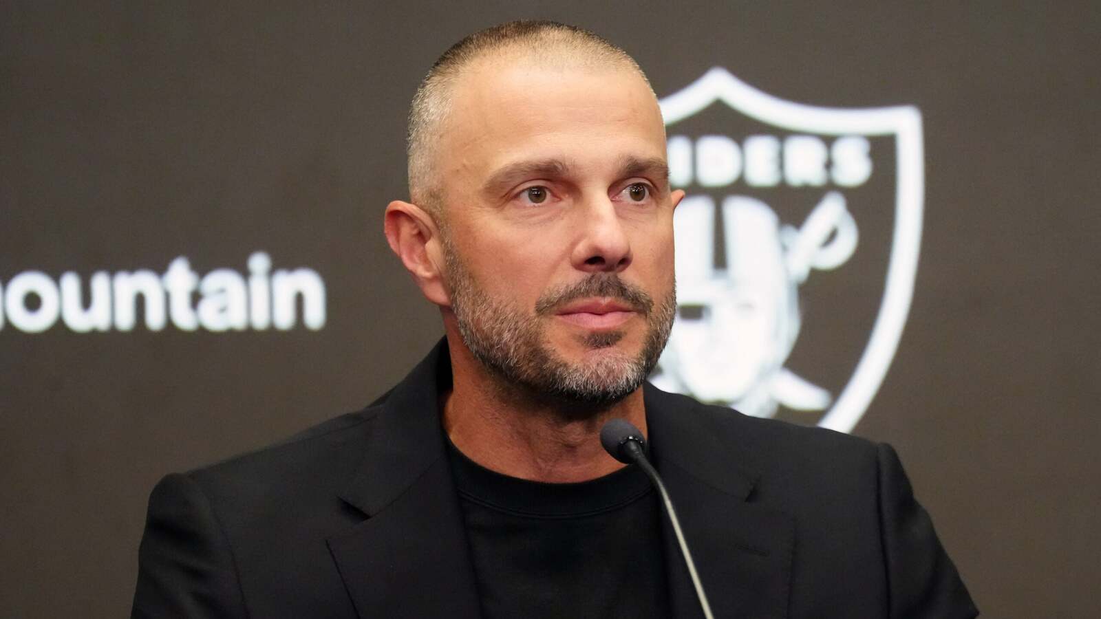 3 Las Vegas Raiders players who could see themselves dealt away in a trade during the 2026 NFL Draft