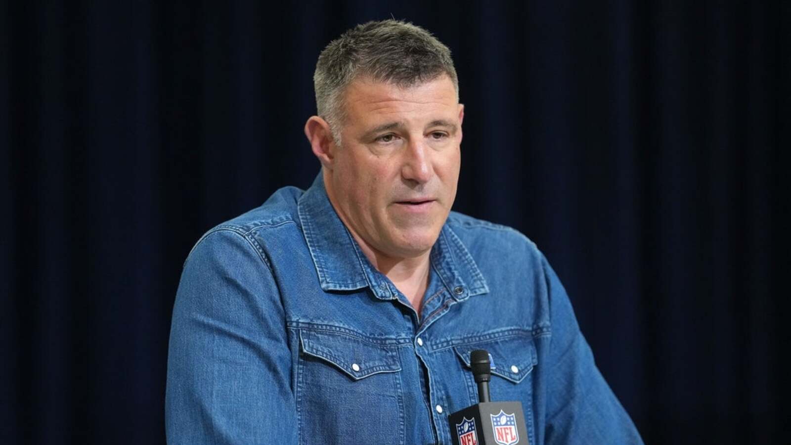 Pats coach Mike Vrabel will get counseling, miss end of draft