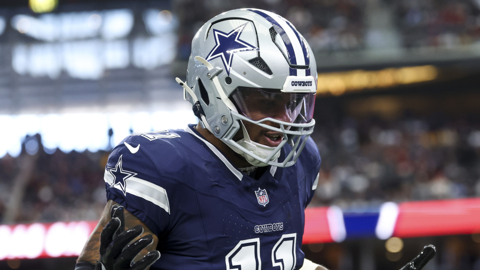 https://www.yardbarker.com/media/0/0/00500b51fd64807c2e6bc6db1f8af3cfd0fafed8/thumb_16x9/nfl-analyst-links-afc-east-team-blockbuster-micah.jpg?v=1