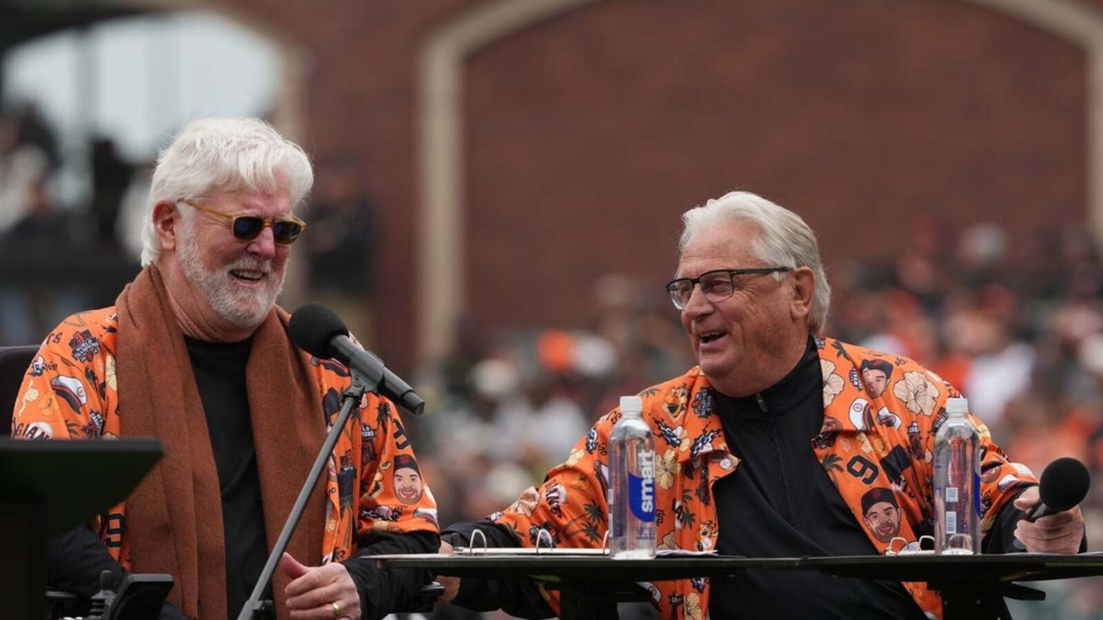 Era ends for Giants as Dodgers roll on to postseason