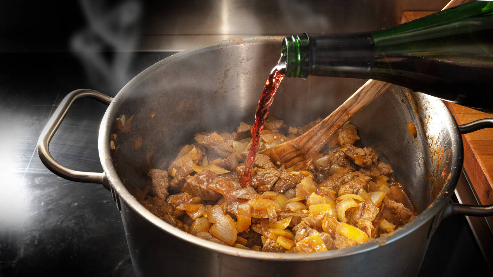 wine-dine-21-recipes-feature-wine-as-ingredient /upload/thumbnail1/2025/2/23/178826/thumb2