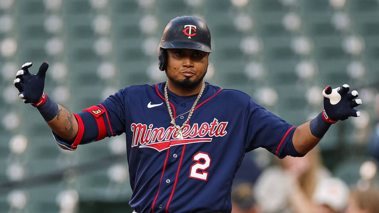 Luis Arraez, Dylan Bundy positive for COVID amid feared outbreak - Vimarsana News
