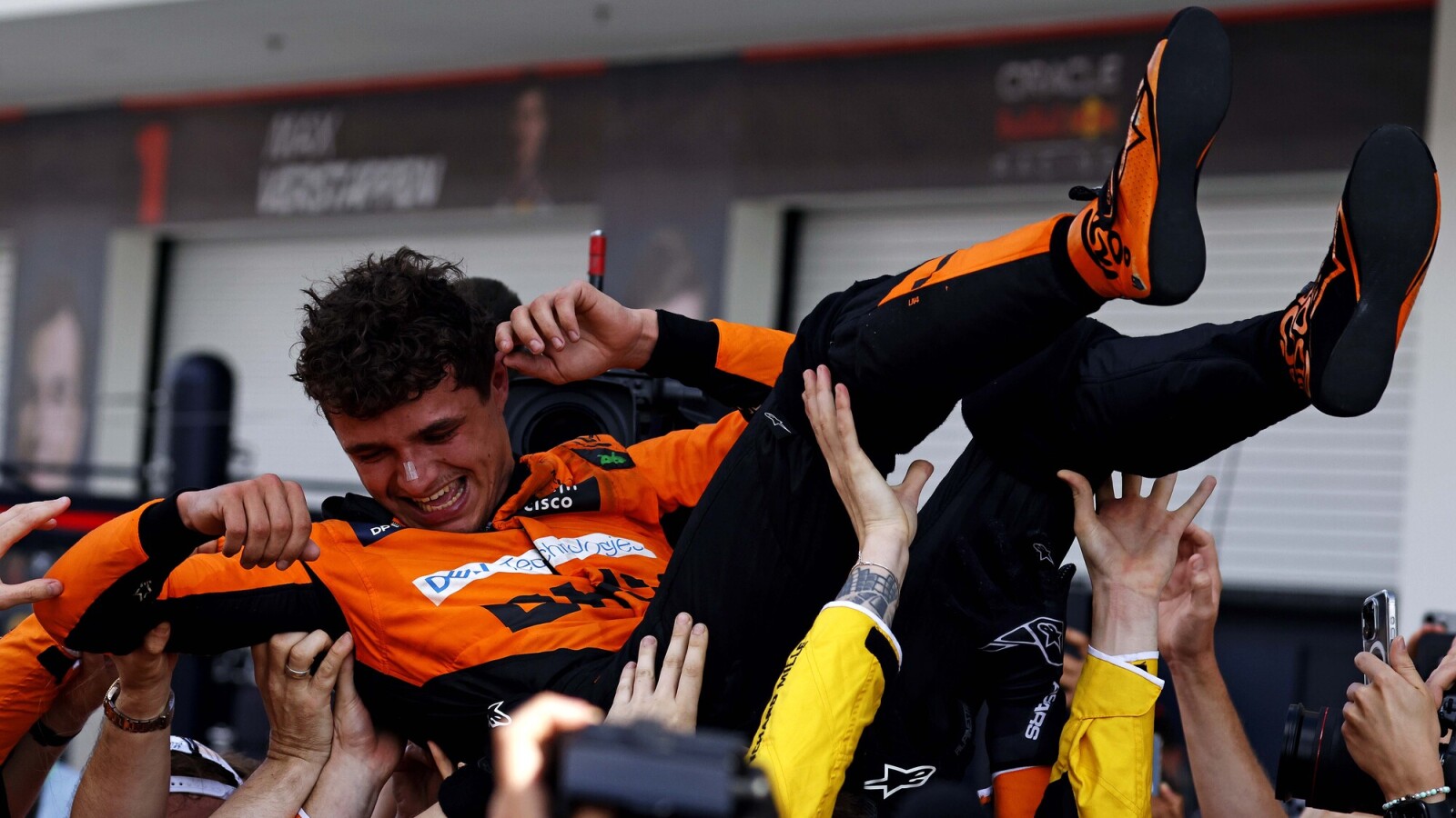 https://www.yardbarker.com/media/0/1/010176e65bedc60a506f003dc57397cd46a214d9/thumb_16x9/drama-spectacle-know-2025-miami-grand-prix.jpg?v=1