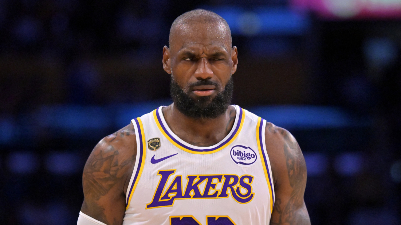 https://www.yardbarker.com/media/0/1/01130087b5f61eb82db110772974d33ef3785574/thumb_16x9/lebron-james-agent-drop-hint-his-next-team.jpg?v=1