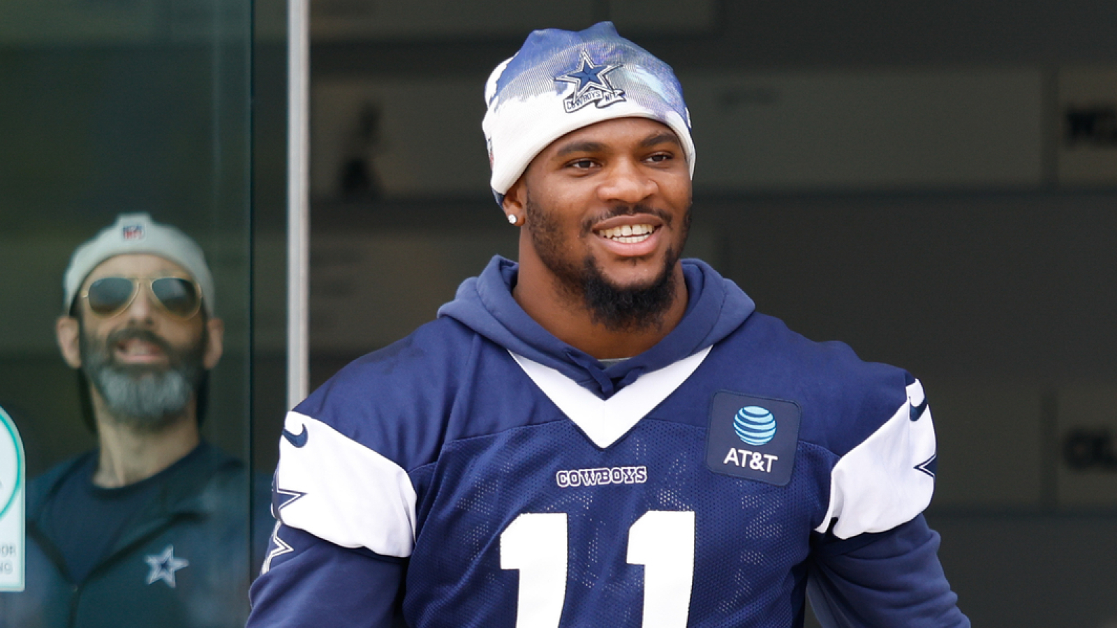 https://www.yardbarker.com/media/0/1/0171c59f451b45c2e7c19492e3d111328e287b13/thumb_16x9/cowboys-willing-listen-micah-parsons-trade-offers.jpg?v=1