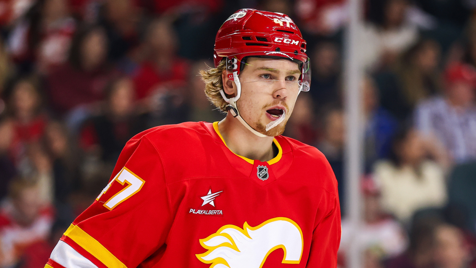 https://www.yardbarker.com/media/0/1/01974ddb9894beb9dc25e31d33973cd57438c862/thumb_16x9/flames-sign-young-center-three-year-extension.jpg?v=1