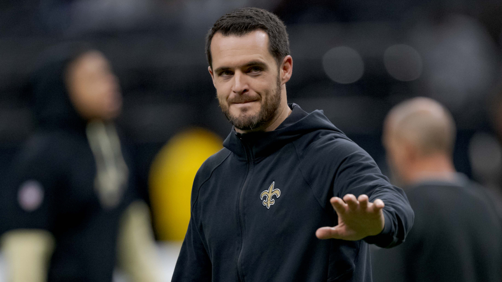 https://www.yardbarker.com/media/0/1/01b2e0fcfecc2311a7e14dd739fcddde7ab72dc8/thumb_16x9/derek-carr-retirement-accelerates-necessary.jpg?v=2