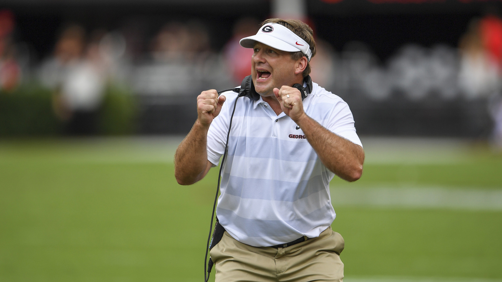 Watch Kirby Smart throws huge fit after timeout, up 207