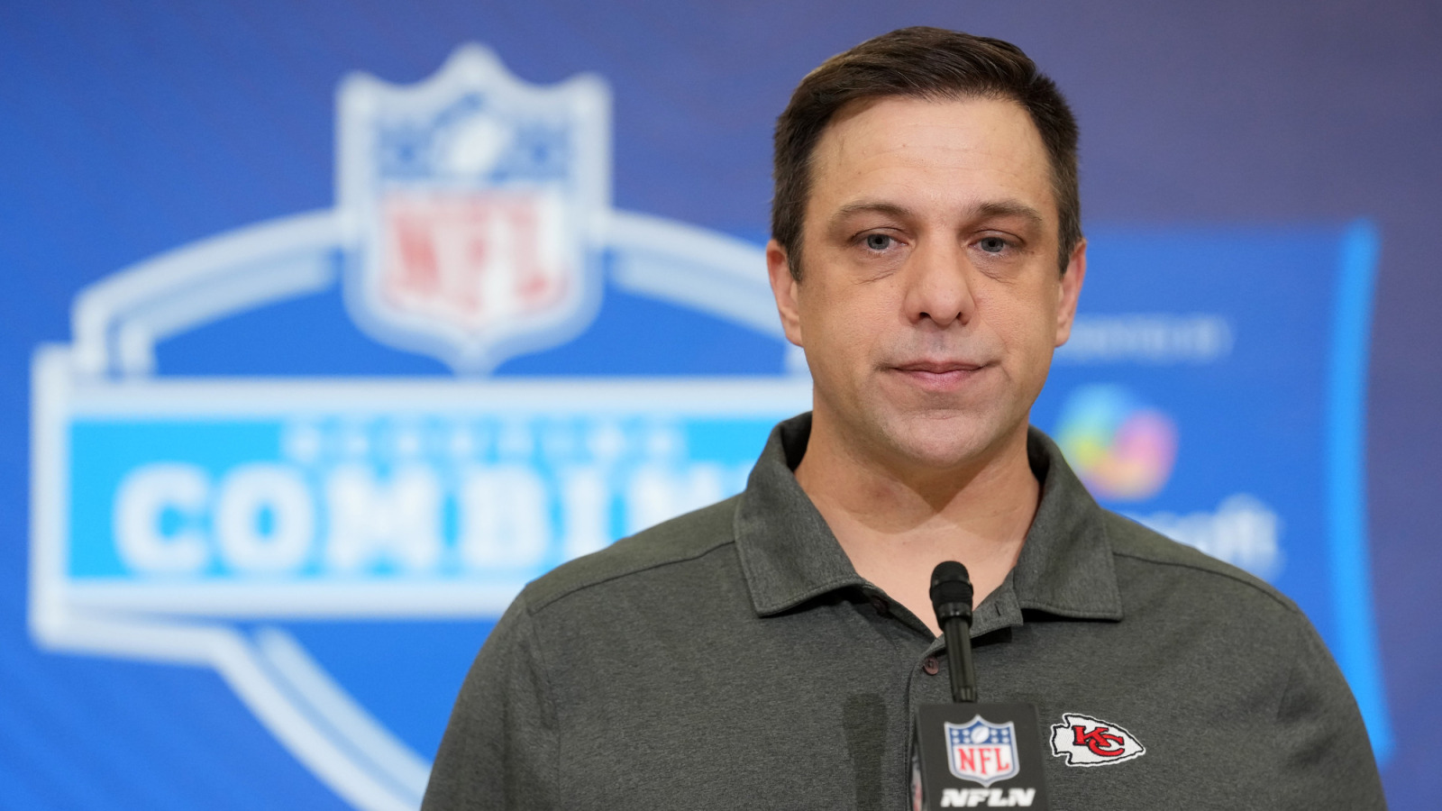 https://www.yardbarker.com/media/0/2/0222b978c383ec3faf9c764508a50ce90cac0a84/thumb_16x9/aj-brown-trade-patriots-leaves-chiefs-one-tough.jpg?v=1