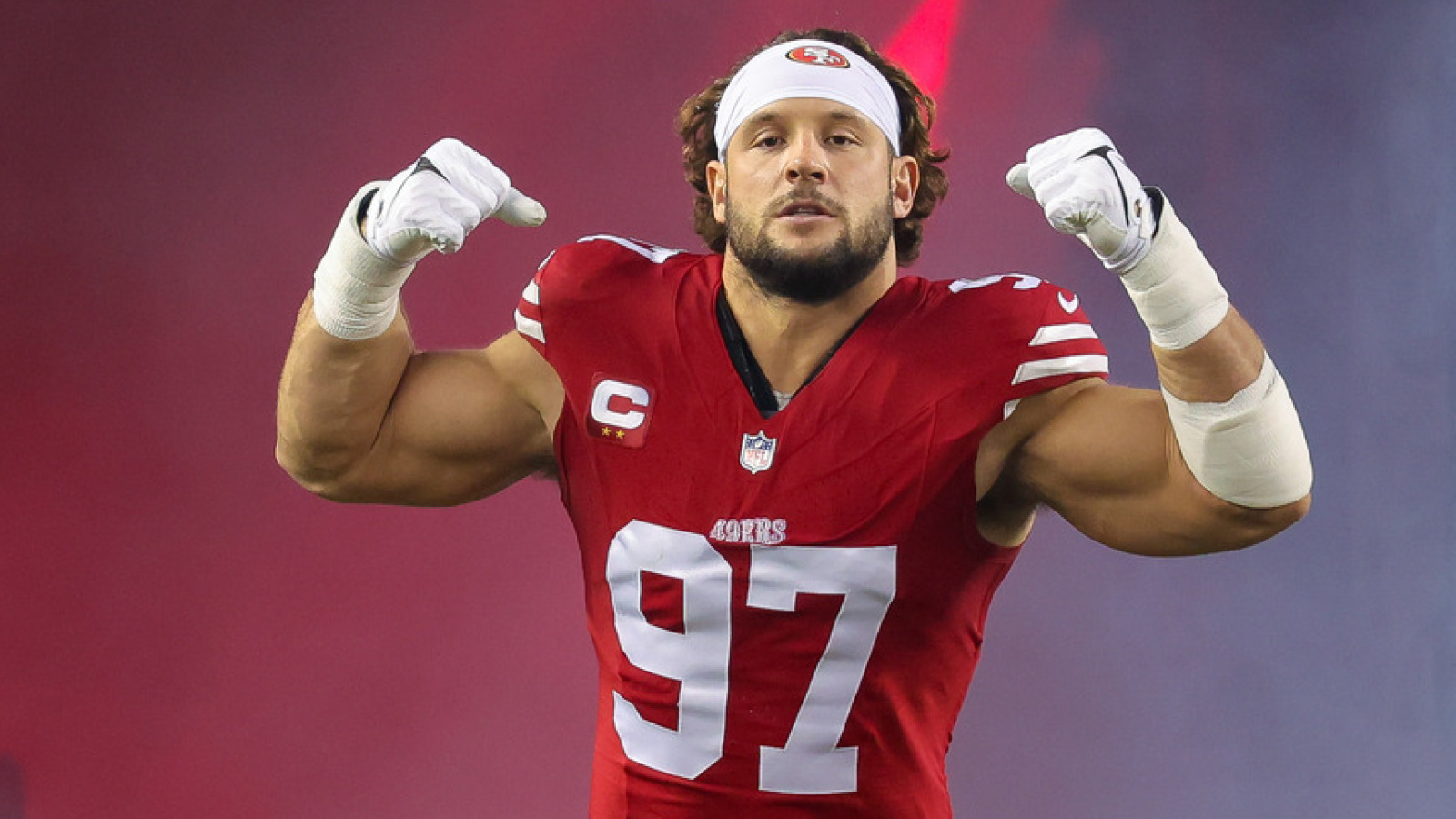 https://www.yardbarker.com/media/0/2/022bac3ec1fabbdabd7ef32514293dc3d7432c5f/thumb_16x9/18-sack-nfl-seasons-quiz.jpg?v=1