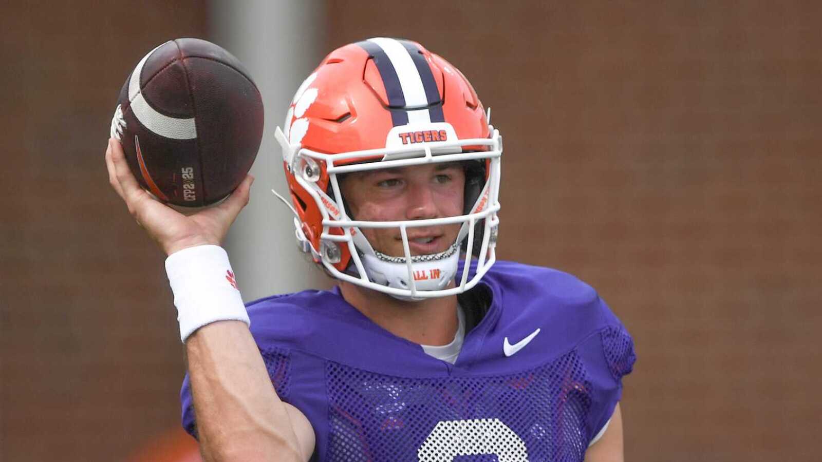 https://www.yardbarker.com/media/0/2/025bd5ac4d4c98a039b6b7326a3502e81eb35a0a/thumb_16x9/insider-says-acc-program-underrated-2025-season.jpg?v=1
