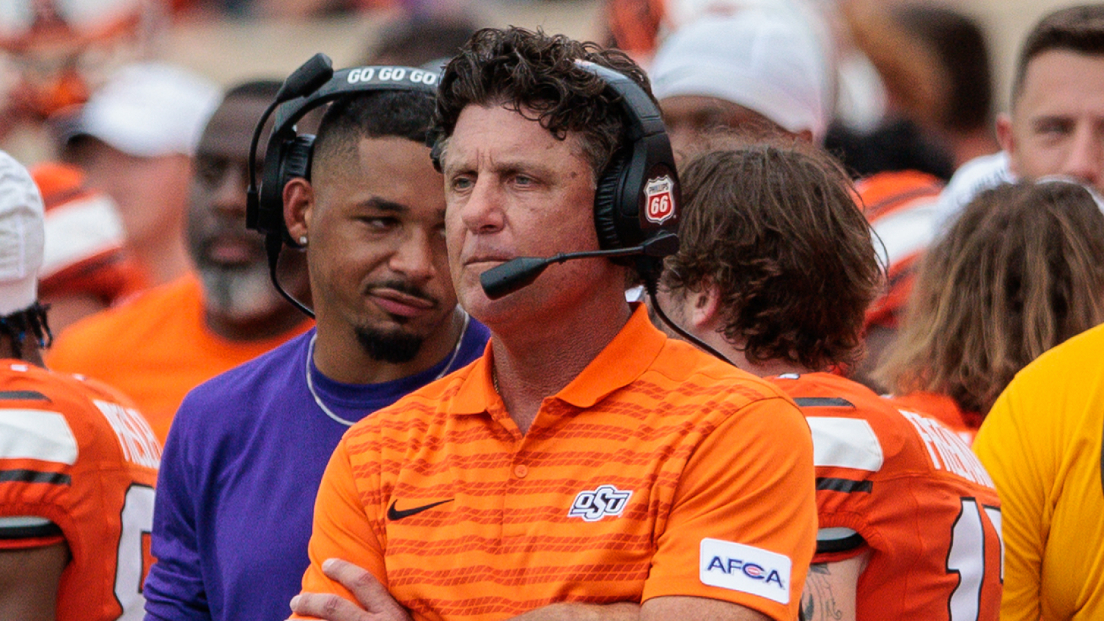 Mike Gundy calls for CFB commissioner, names icons as possibilities
