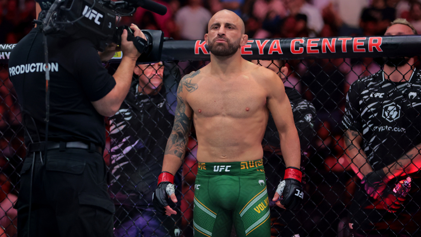 Makhachev Comments on Volkanovski's Current Form Ahead of UFC 333
