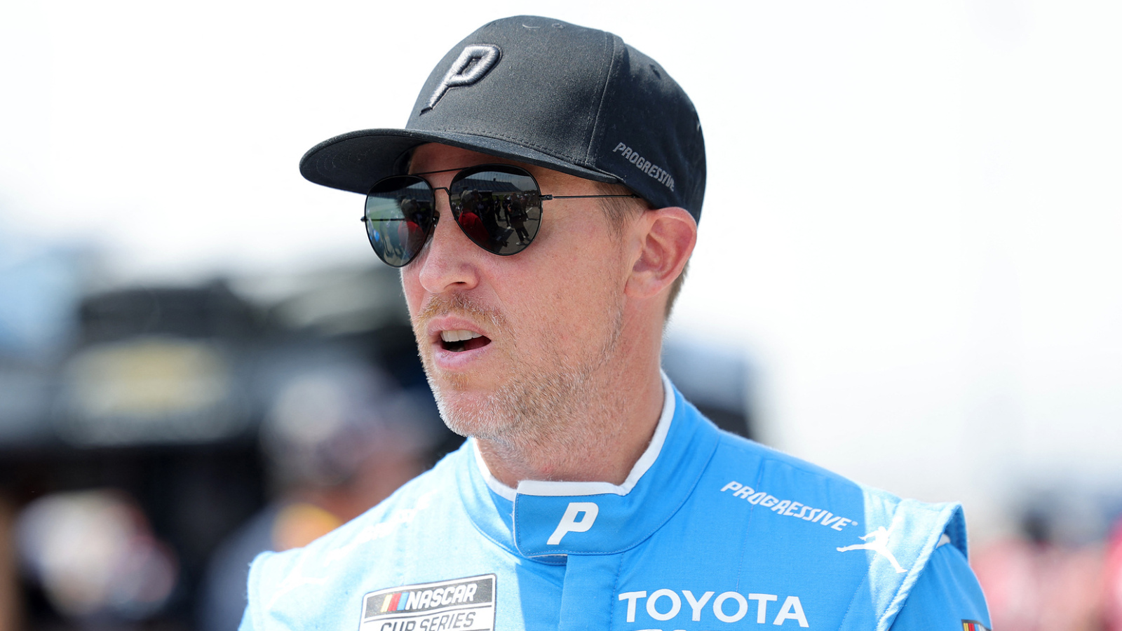 https://www.yardbarker.com/media/0/3/0368a37b9ca86412c93df742f3b96d4ea862df91/thumb_16x9/denny-hamlin-fights-through-brake-issues-finish.jpg?v=1