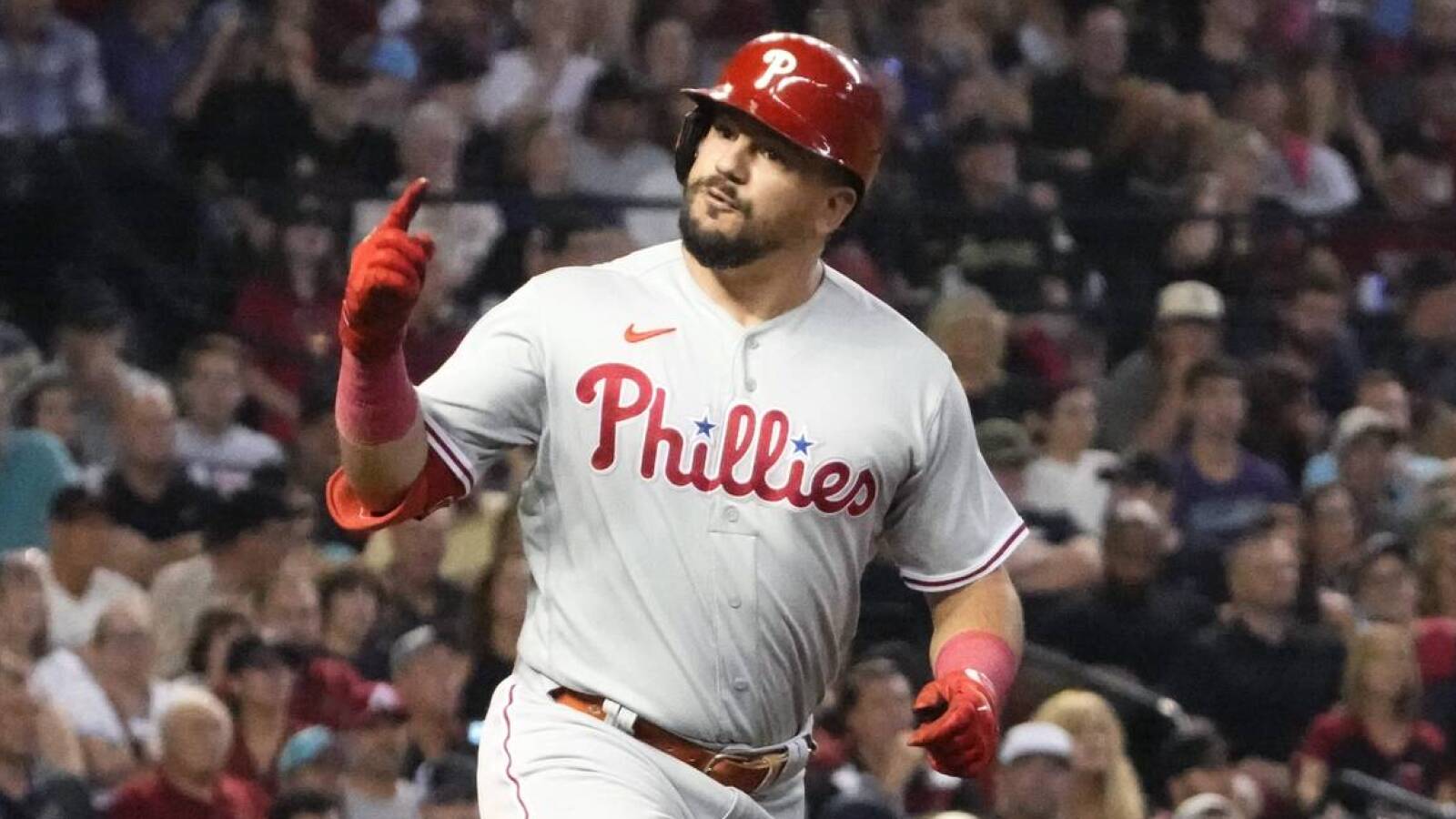 Watch Phillies score two runs thanks to Dbacks error Yardbarker