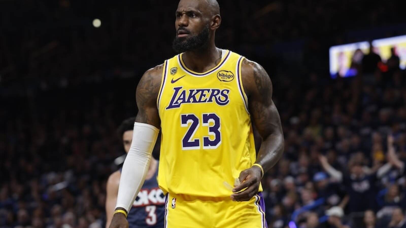 LeBron James Declines Comment On Taking Pay Cut With Lakers