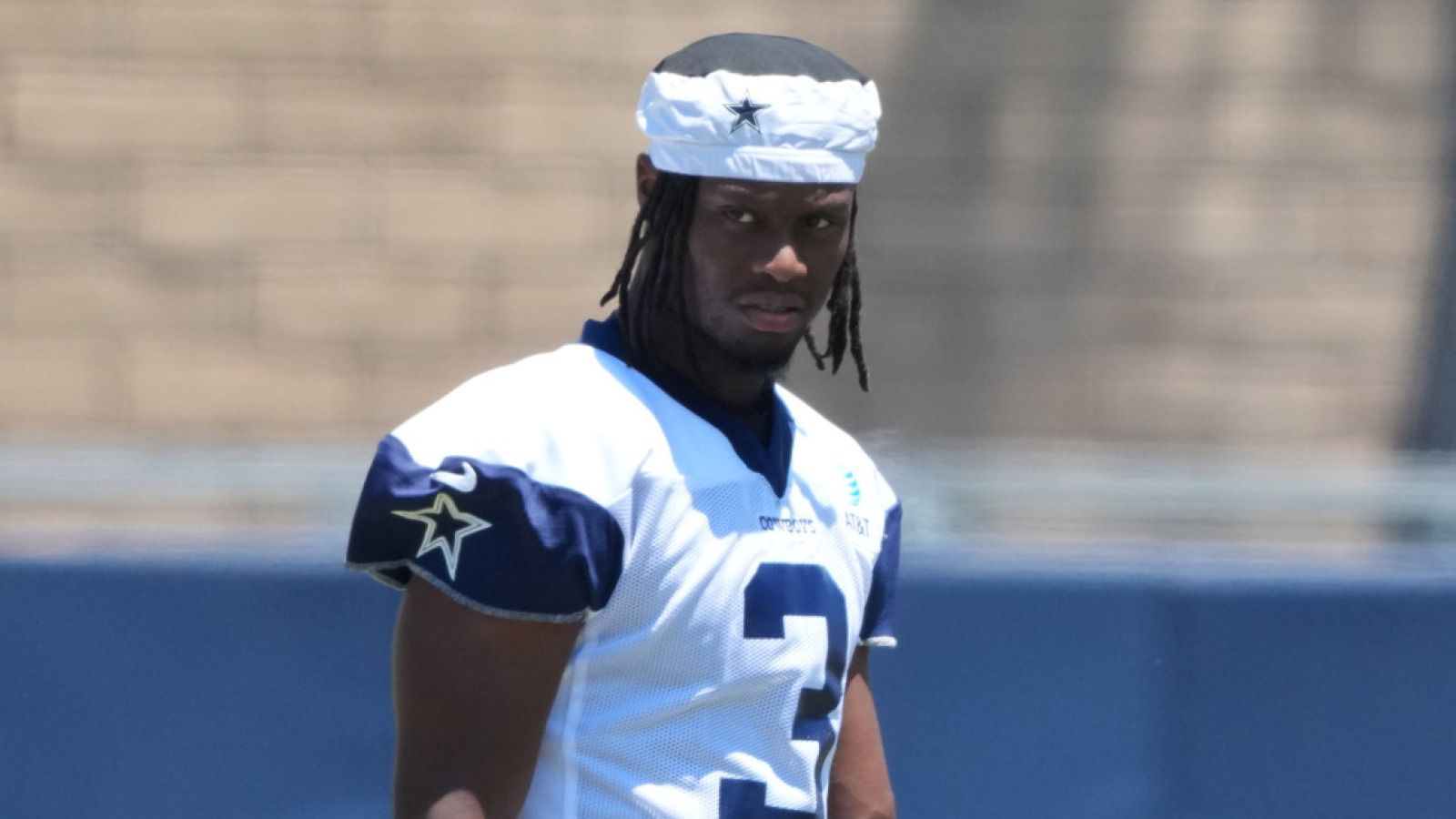 https://www.yardbarker.com/media/0/3/03fb9eb0d4926e1c3456d0bfa5000728d40daebe/thumb_16x9/pickens-wowed-cowboys.jpg?v=1