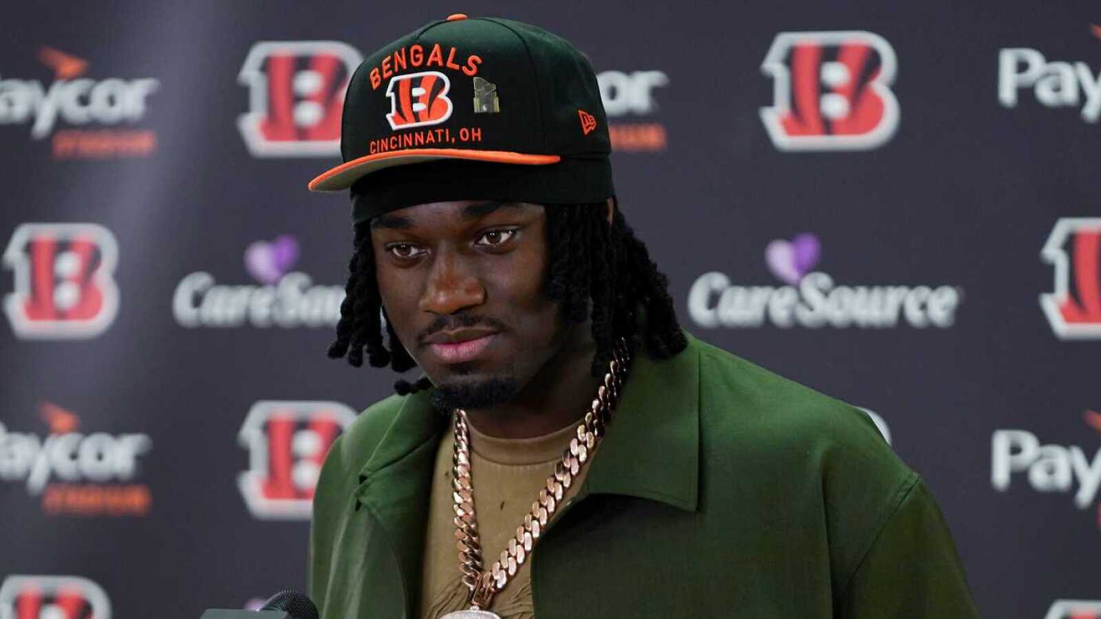 https://www.yardbarker.com/media/0/4/04017601b7696ebfe2b461a091de975807a80826/thumb_16x9/cincinnati-bengals-first-round-draft-pick-shemar.jpg?v=1