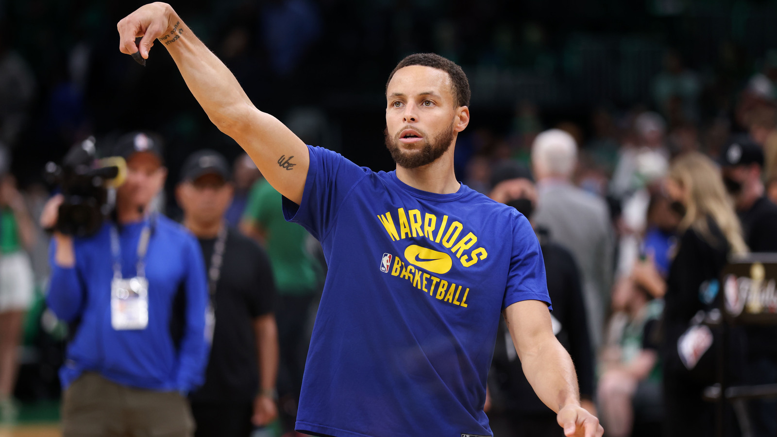 Stephen Curry Has 'Nearly Locked' Lifetime Under Armour Contract