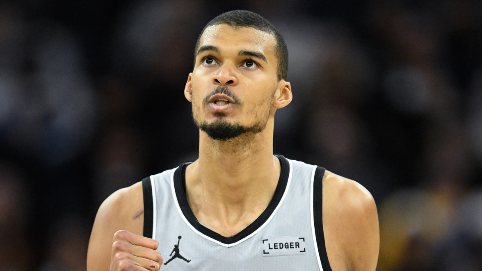 Spurs can't shoot three-pointers — or lose games