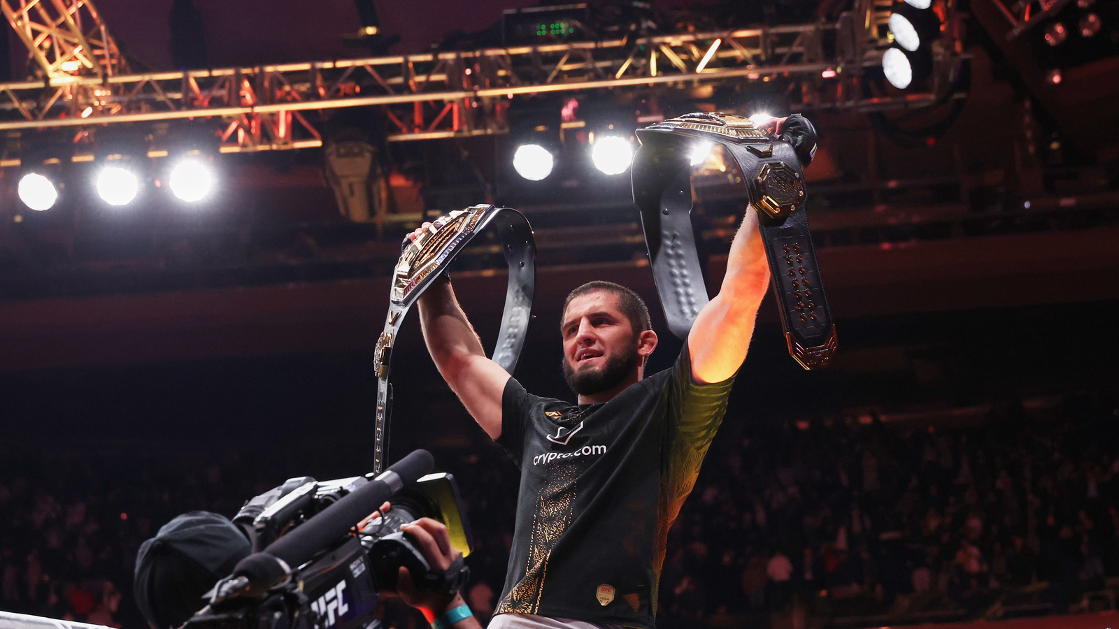 Islam Makhachev Pumps The Breaks On Early 2026 Return