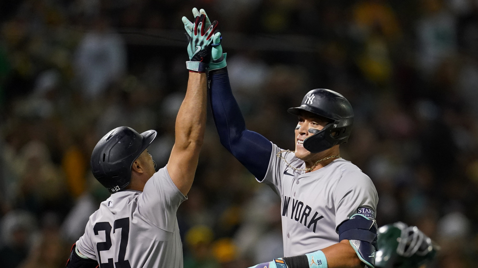 Watch: Aaron Judge, Giancarlo Stanton tie NYY home run record