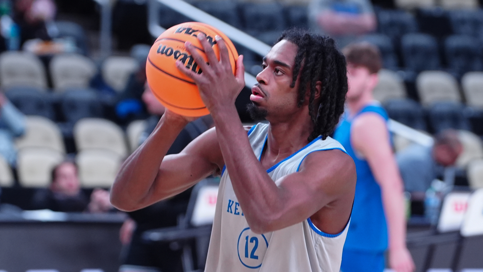 New Orleans Pelicans sign Antonio Reeves to three-year contract ...