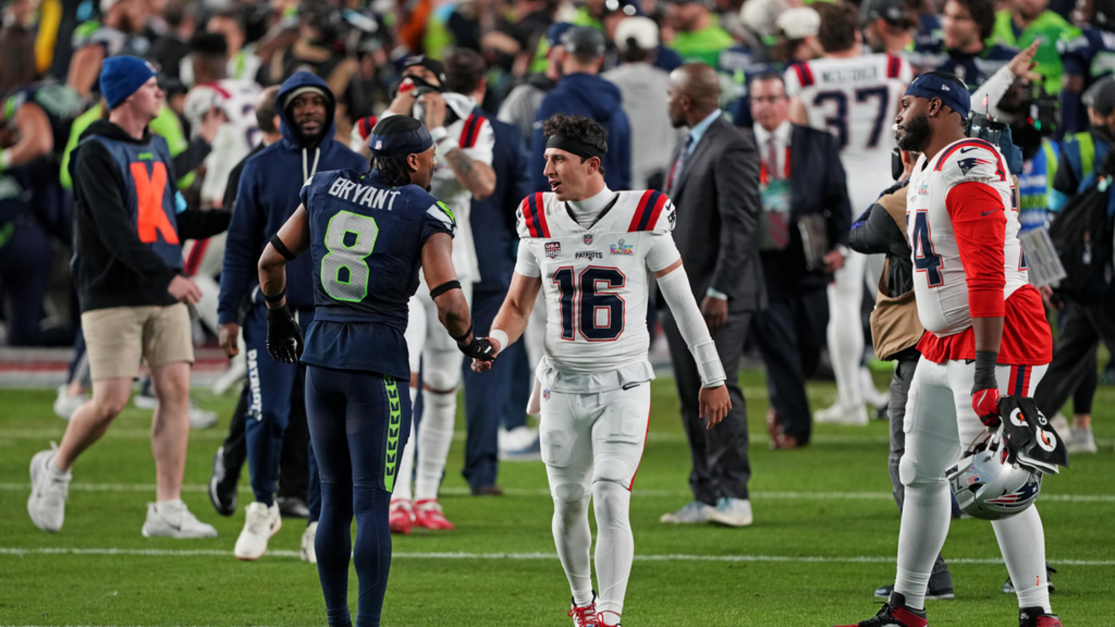 Tommy DeVito Shows Potential as Patriots Backup Quarterback
