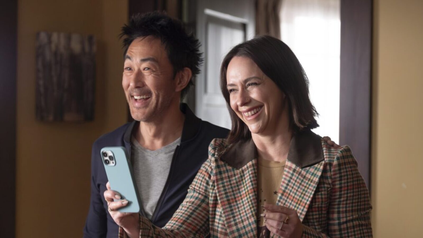 ‘9-1-1’s Jennifer Love Hewitt & Kenneth Choi Give Maddie & Chimney Fans ...