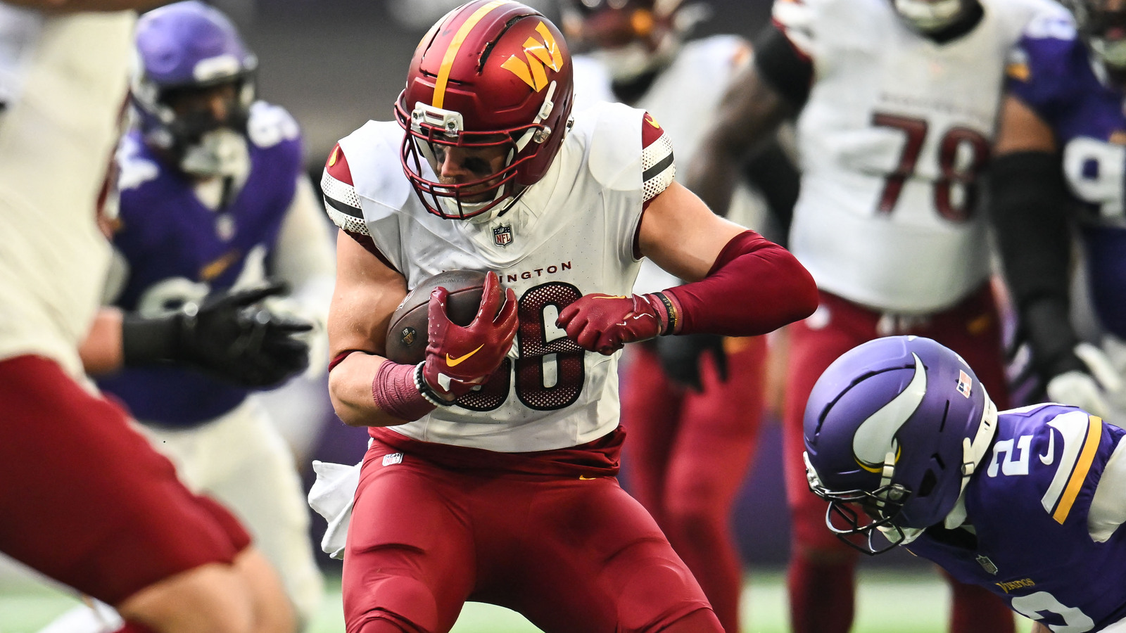 Zach Ertz Cleared to Play After ACL Recovery, Aiming for 2026 Season