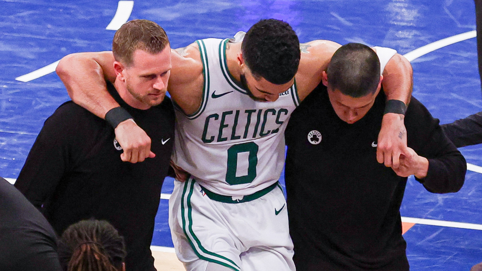 https://www.yardbarker.com/media/0/5/050e33014669e776192c7ffa5bb6f20f80c120a7/thumb_16x9/celtics-reveal-extent-jayson-tatums-injury.jpg?v=1