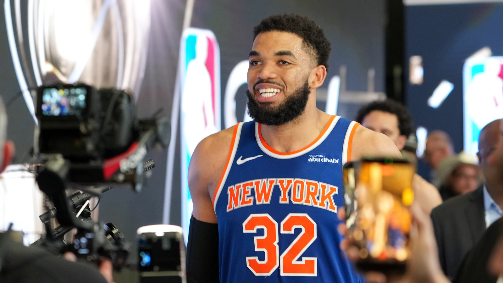 Knicks Hold Off Spurs 105-104 in Game 2, Take 2-0 Series Lead