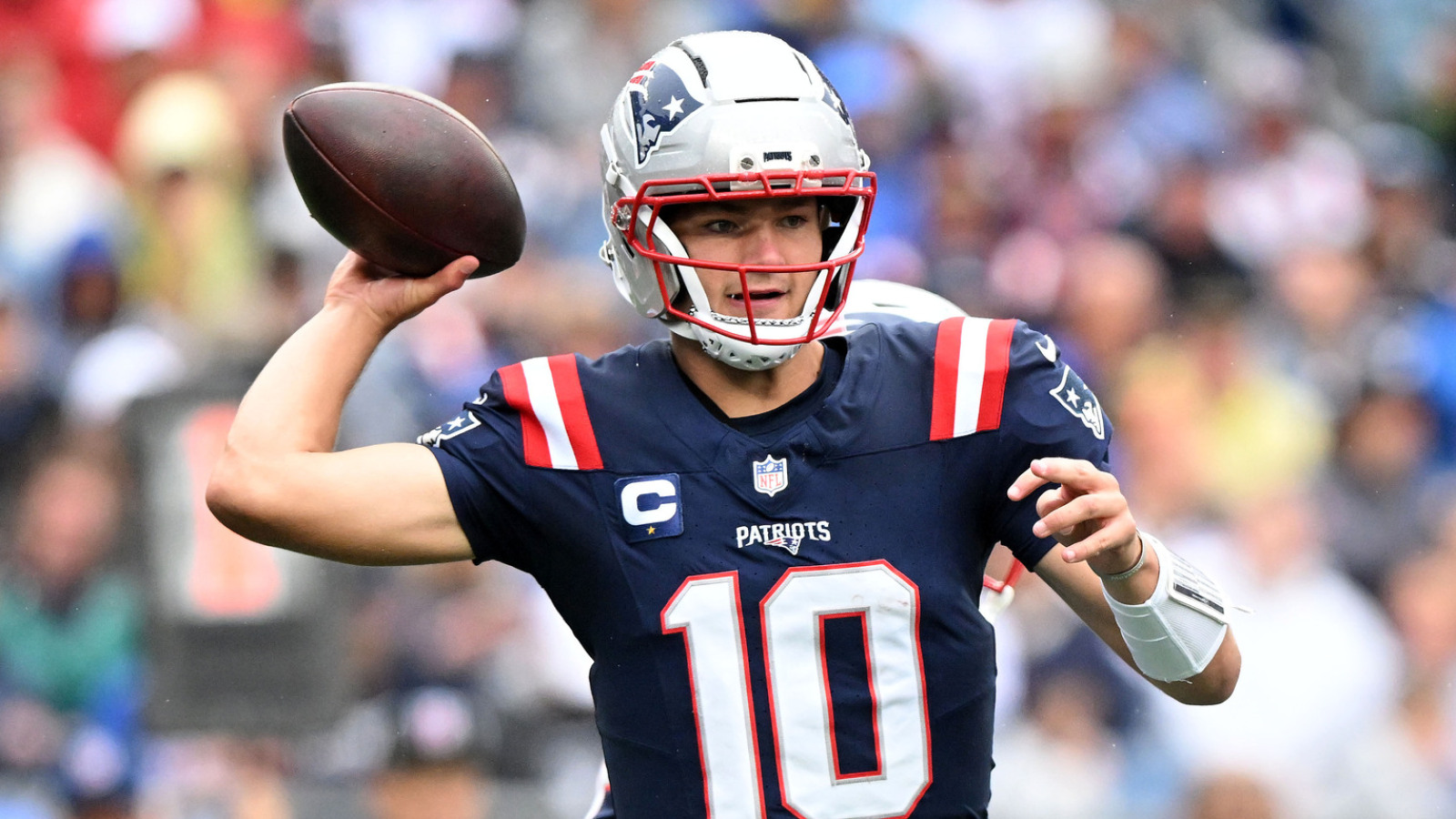 https://www.yardbarker.com/media/0/5/052bde80117a26f4395417d89b3a6ee53e14d321/thumb_16x9/patriots-title-window-reopen-drake-maye-qb.jpg?v=1