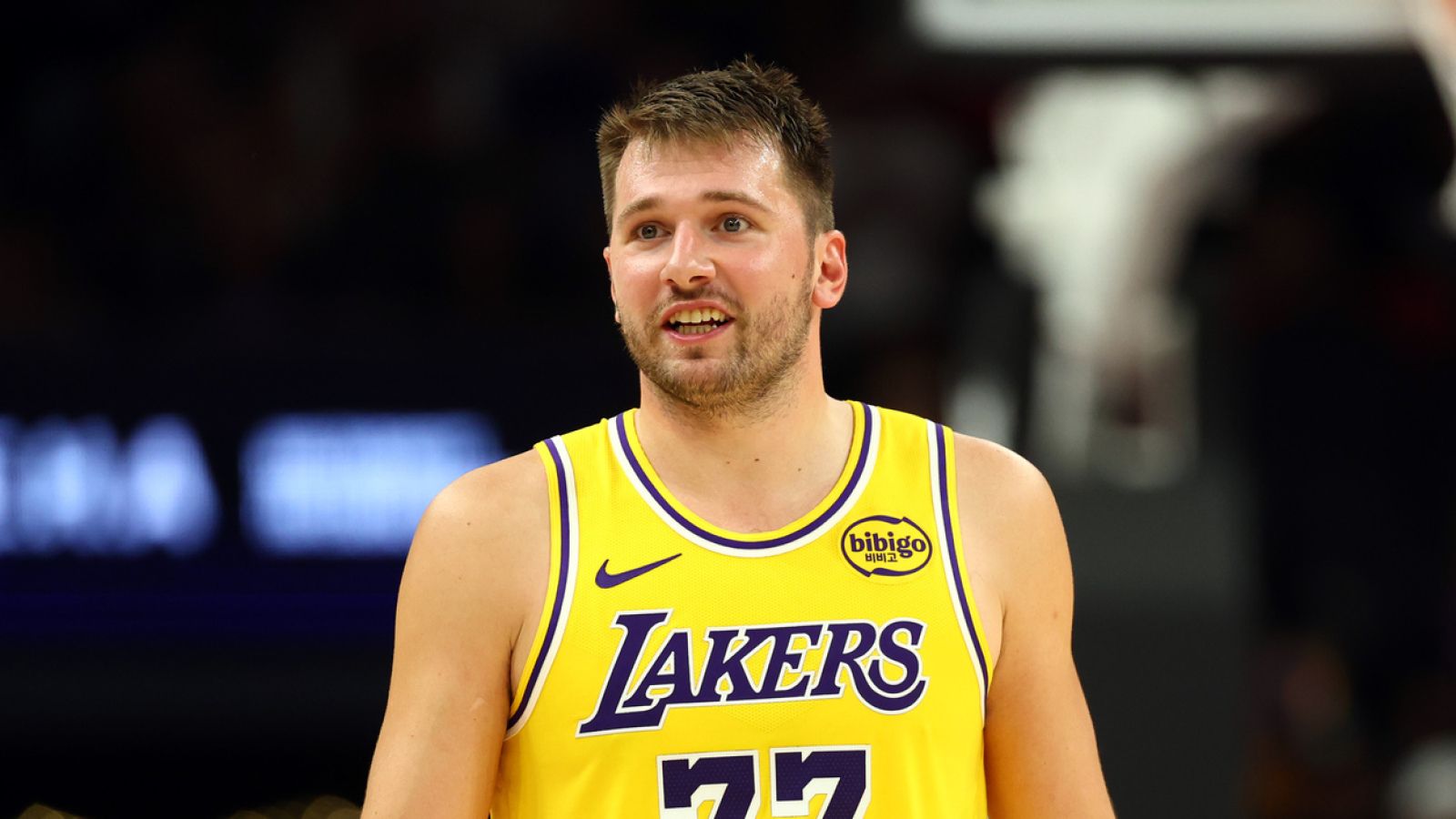 https://www.yardbarker.com/media/0/5/052f27a36e7c5cbd5629c80075898ef2df4b7ed4/thumb_16x9/lakers-luka-doncic-addresses-possible-injury.jpg?v=1