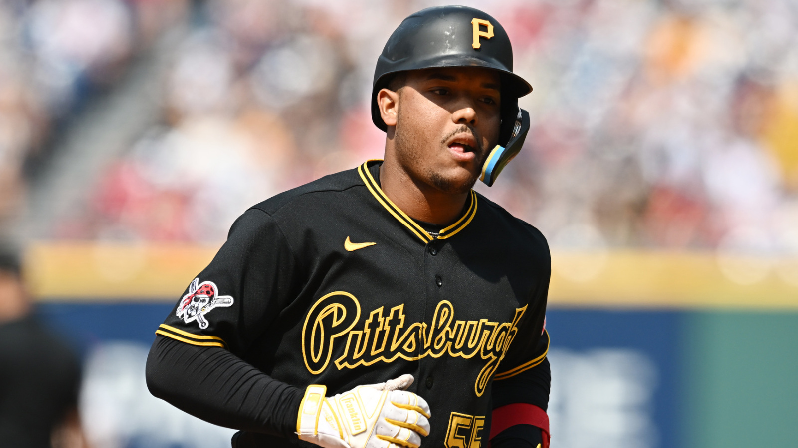 Pirates' Esmerlyn Valdez makes history in multiple ways with latest HR