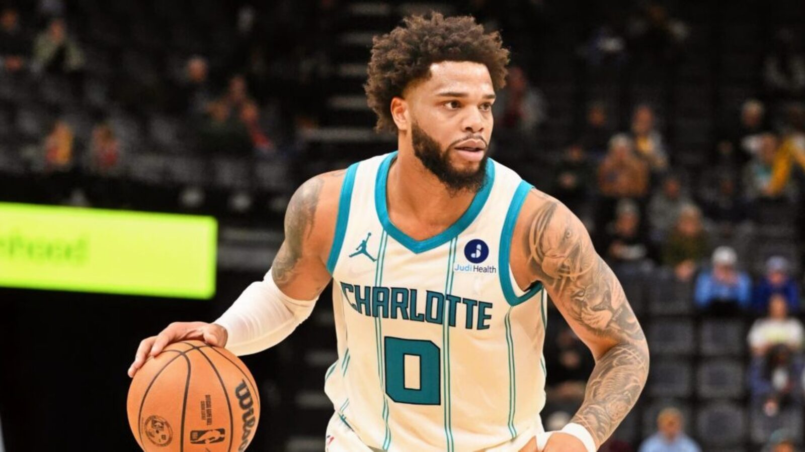 Charles Lee’s Locker Room Energy Sums Up The Hornets’ Seven-Game Win ...