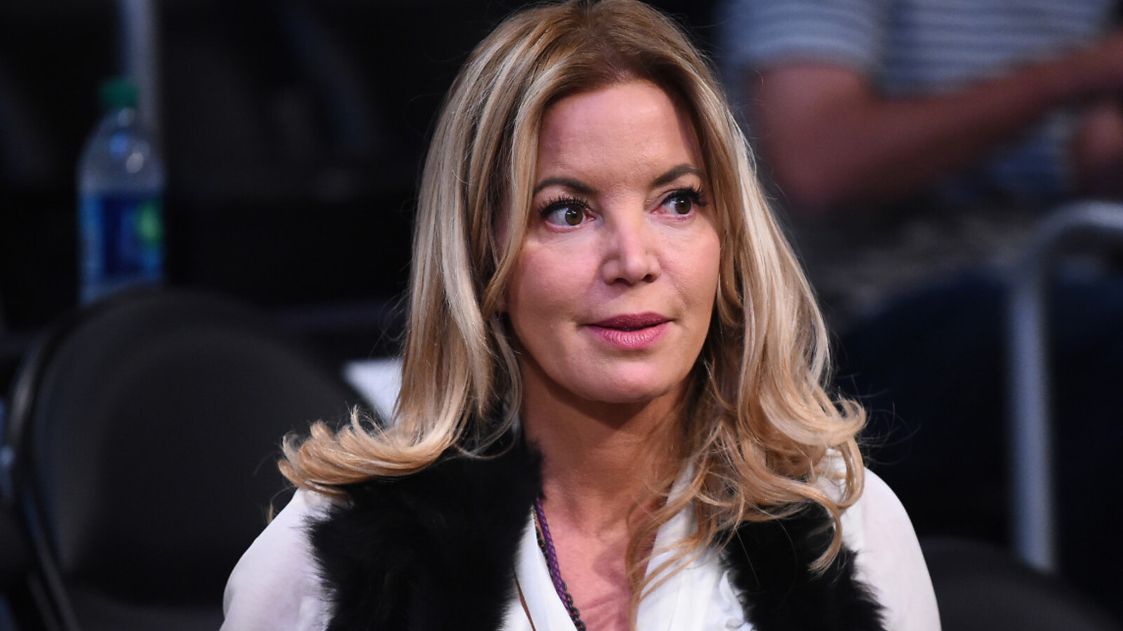 [外絮] 聯盟人士懷疑湖人沒辦法跟上其他有錢老闆