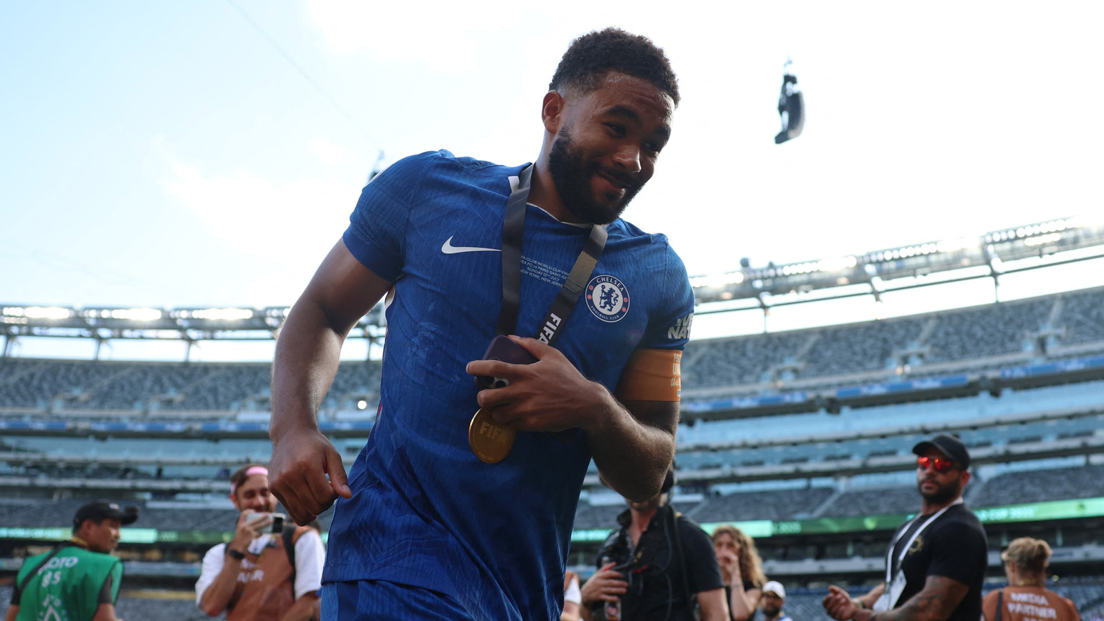 Reece James and Levi Colwill near Chelsea return as McFarlane urges caution — image 2