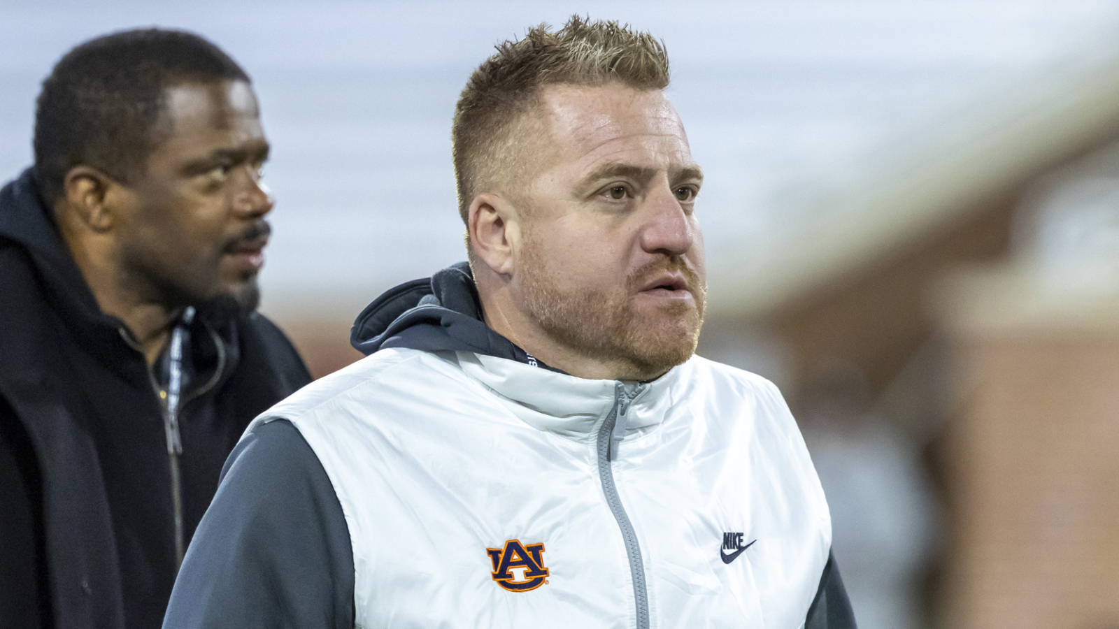 https://www.yardbarker.com/media/0/6/063b0e17c0d5b44e8030157acbeb8656c671d97d/thumb_16x9/four-star-rb-kingston-miles-commits-auburn-over.jpg?v=2