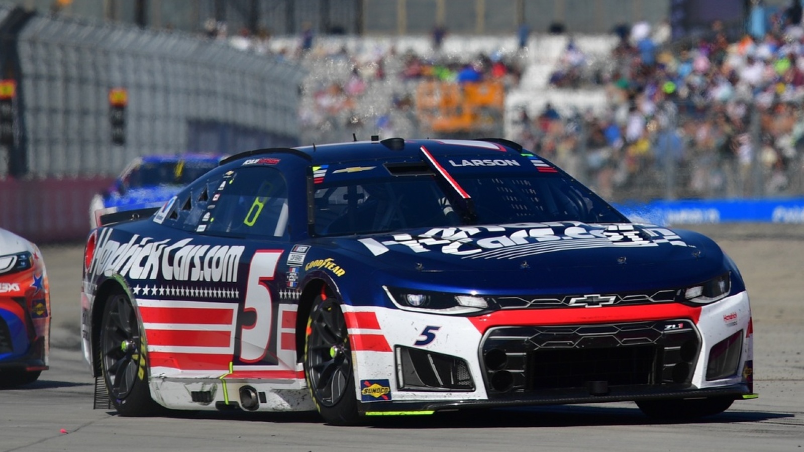 https://www.yardbarker.com/media/0/6/0651f31a8e70d331d2fe4b37057f14ed0fbb5928/thumb_16x9/kyle-larson-leads-late-finishes-third-coronado.jpg?v=1