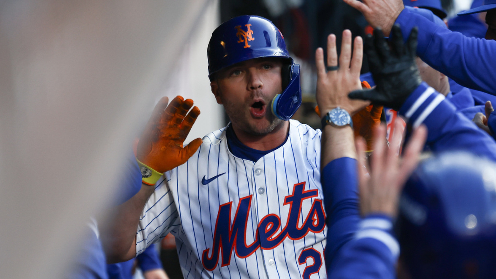 Watch Mets' Pete Alonso hammers threerun HR to start NLCS Game 5