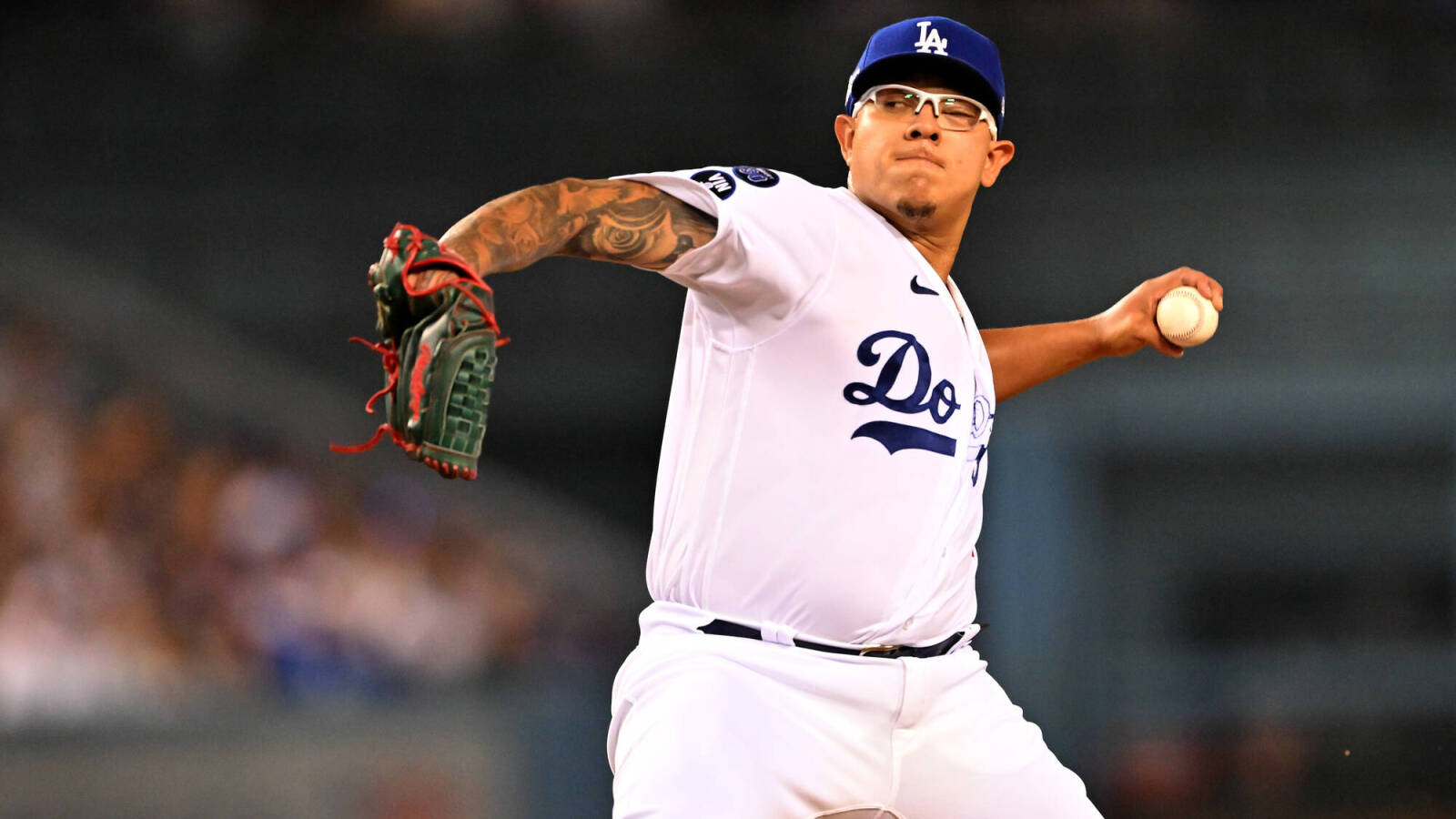 wallpaper julio urias jersey