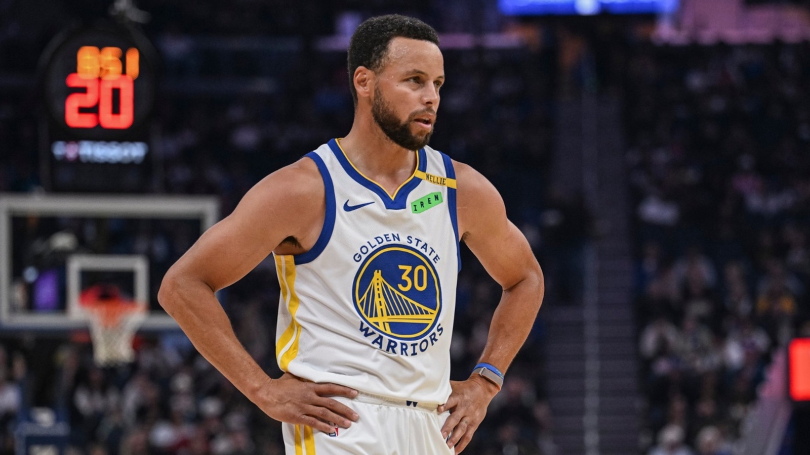 Stephen Curry Avoids Disaster After Limping Off Court In Golden State ...