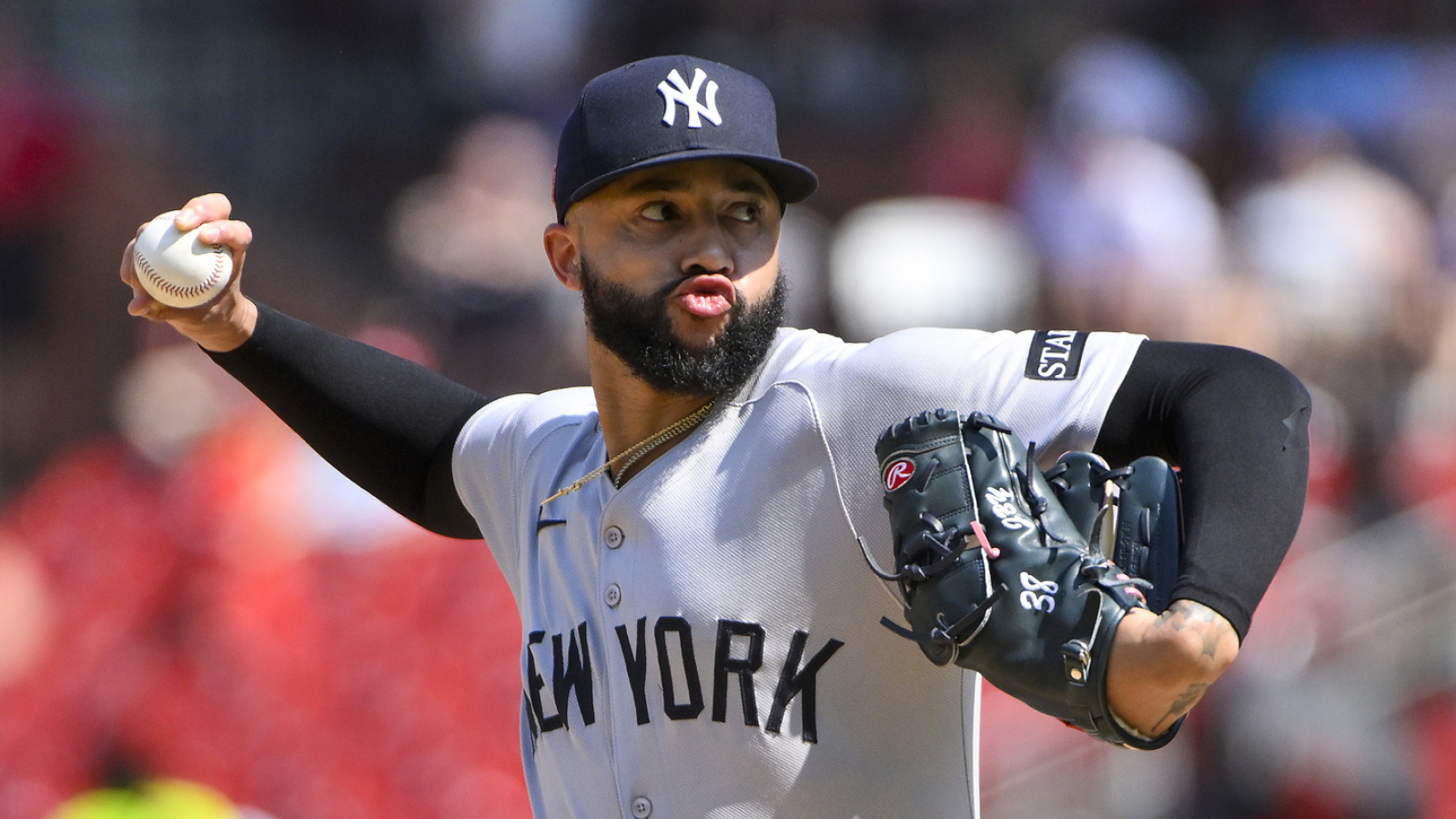 https://www.yardbarker.com/media/0/7/0773fbce0d2d802451b0a9e7cf574ec923b4a801/thumb_16x9/yankees-postseason-success-might-hinge-on.jpg?v=1
