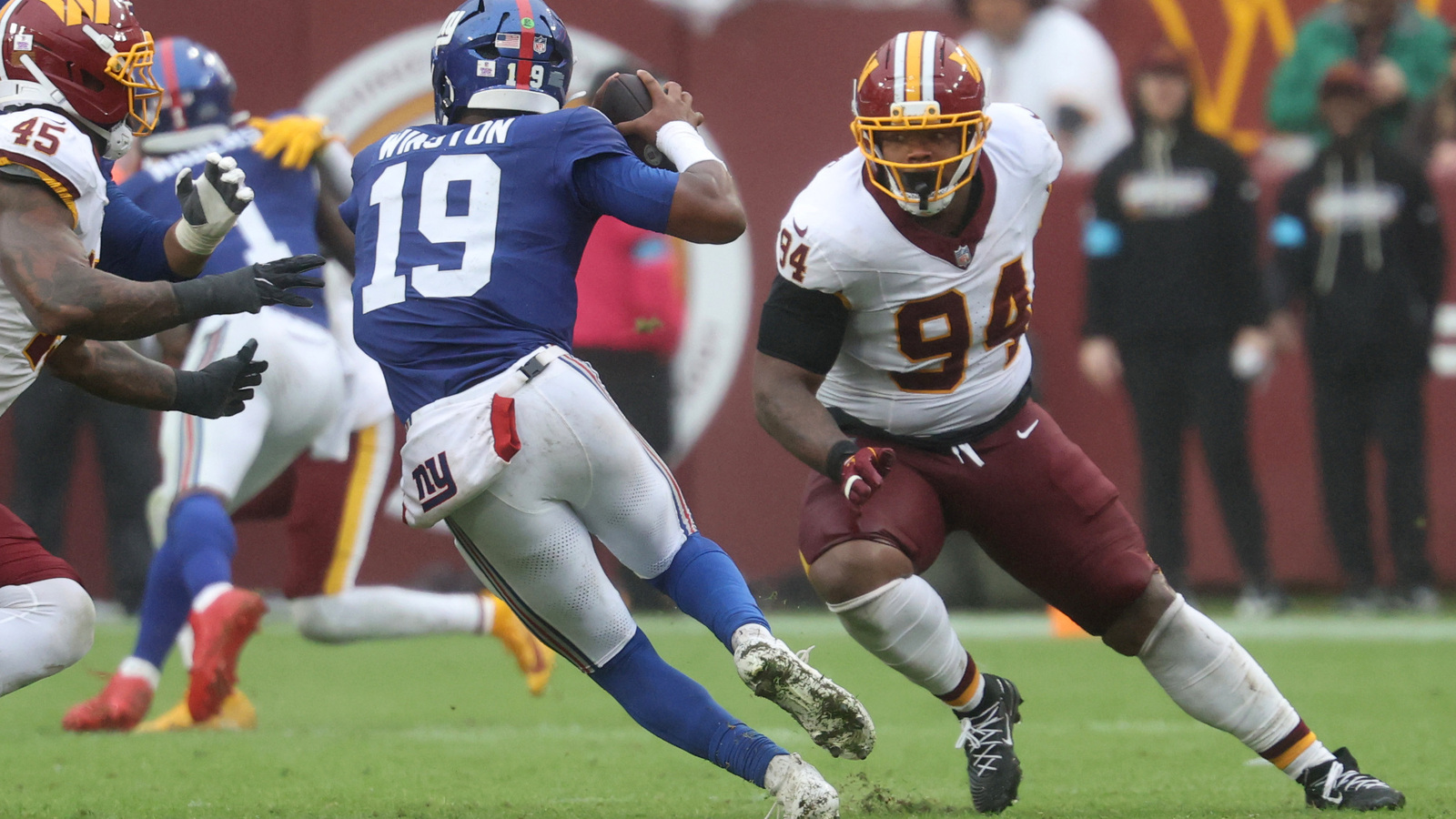 Daron Payne of the Commanders Suffers Season-Ending Injury