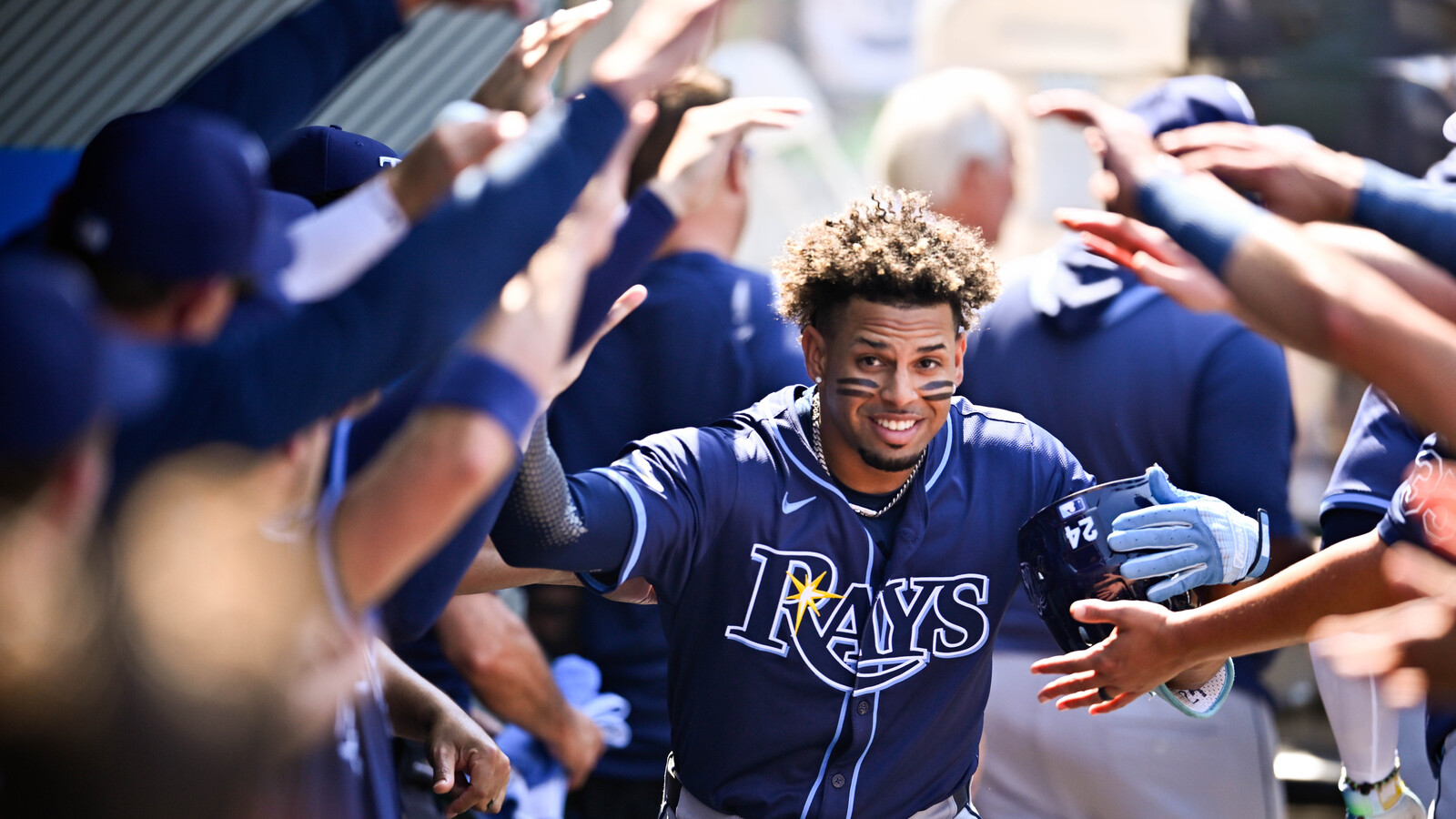 https://www.yardbarker.com/media/0/7/07f42402164a8ad952661a1cba582a73c1c55bbf/thumb_16x9/rays-players-homer-wrigley-harkens-back-familiar.jpg